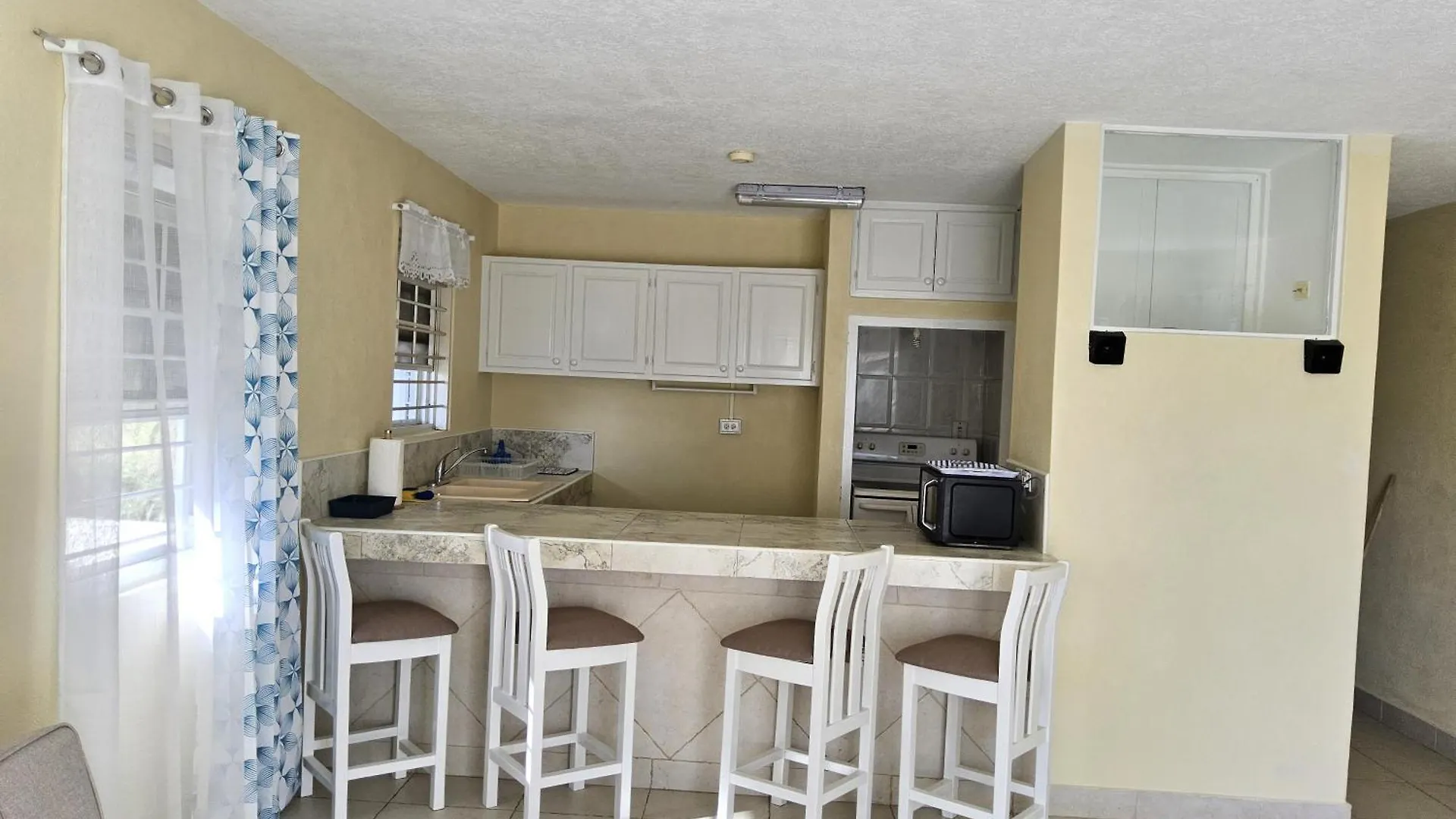 Ocean Bliss Apartments Крайст-Черч 0*,  Барбадос